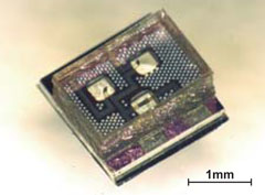 超小型MEMS 3軸触覚センサーチップ